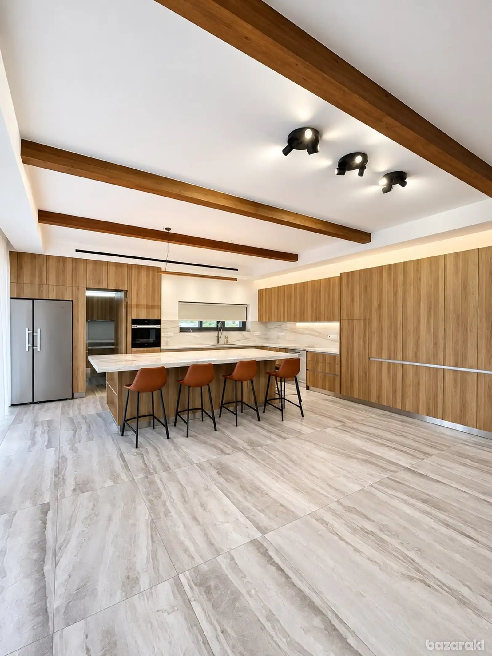 House, 5 bedrooms — 3