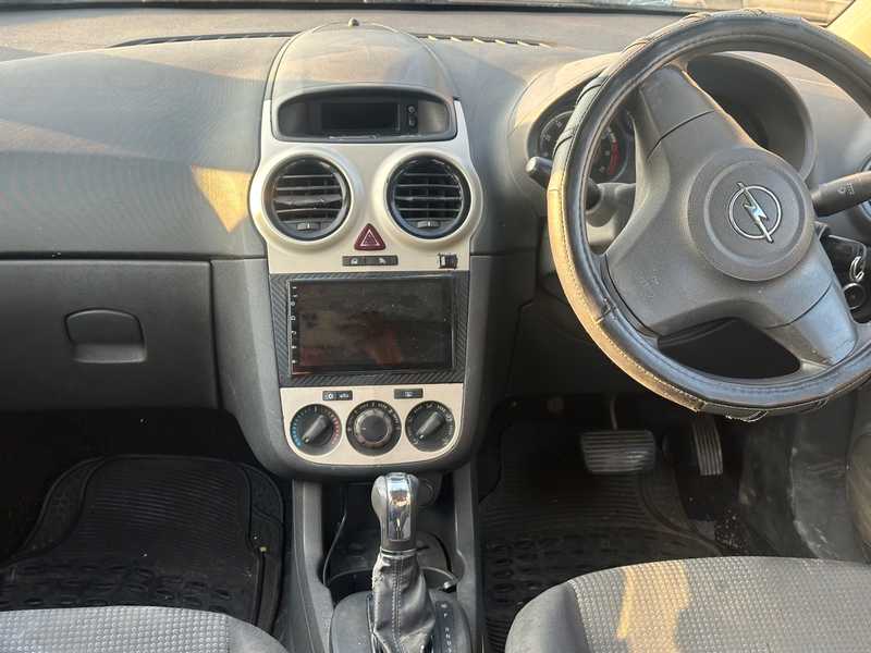 2010 Opel, Vauxhall Corsa 1,4L 2010 Cyprus