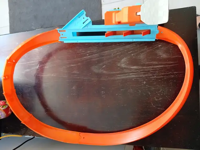 Hot wheels race car track, Επαρχία Λευκωσίας — Λατσιά - Άγιος Γεώργιος
