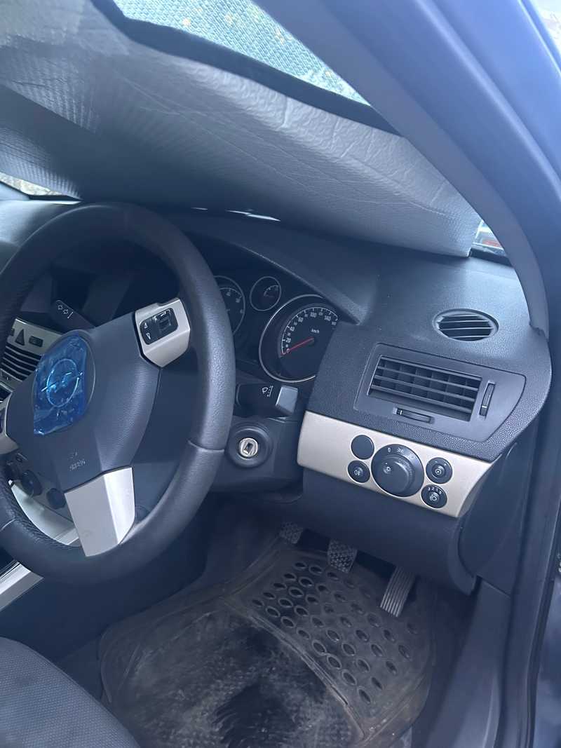 2007 Opel, Vauxhall Astra 1,5L 2007 Cyprus
