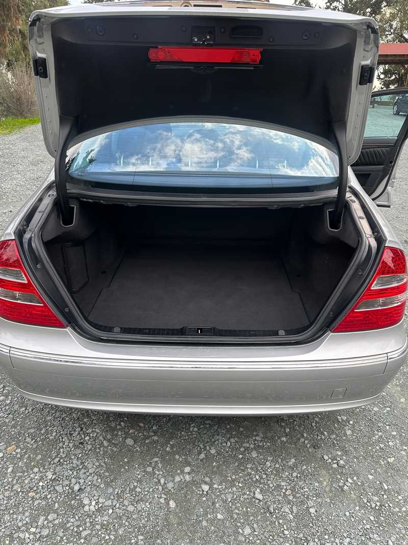 2004 Mercedes-Benz E-Class 2,6L 2004 Cyprus