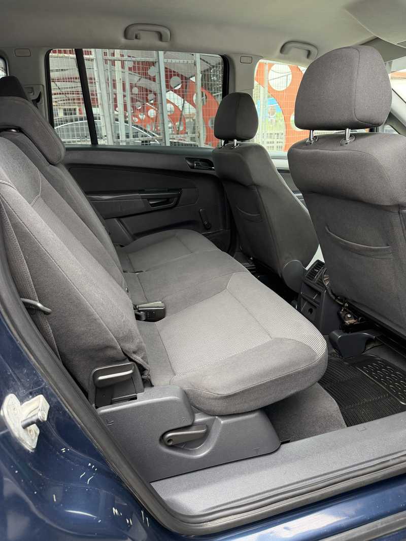 2012 Opel, Vauxhall Zafira 1,6L 2012 Cyprus