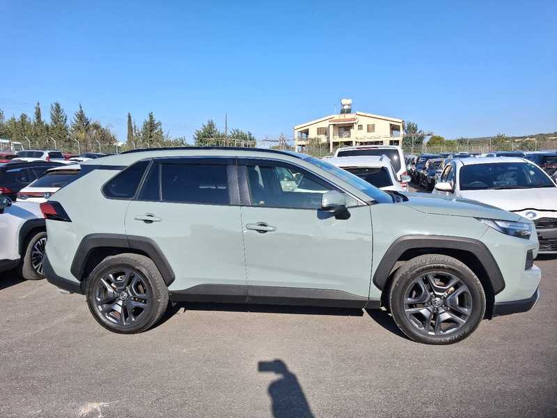 Toyota RAV4 2,5L 2024