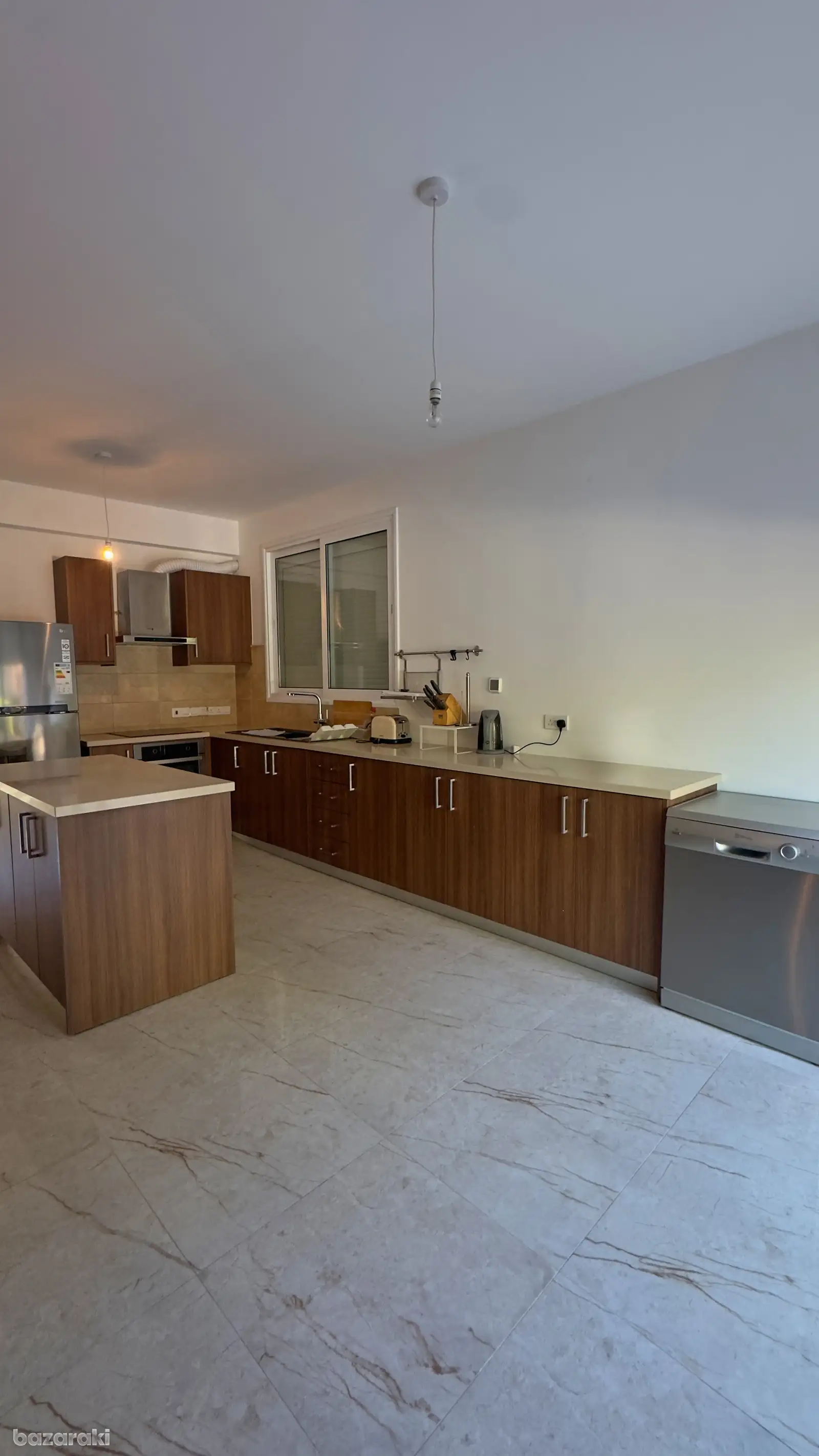 House, 4 bedrooms — 4