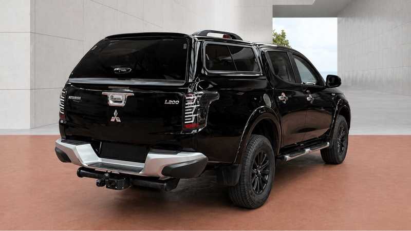 2015 Mitsubishi L200 2,4L 2015 Cyprus