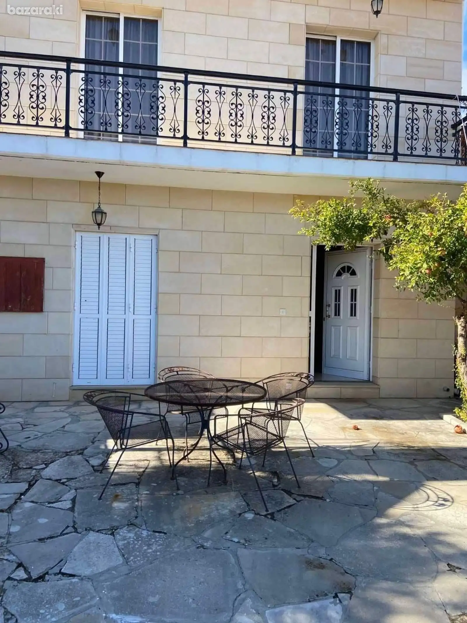House, 3 bedrooms — 4