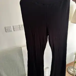 Black pants, Nicosia — Aglantzia