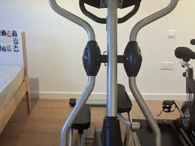 Ελλειπτικό Μηχάνημα FitLux 5200 Ημι-επαγγελματικό, Nicosia — Aglantzia