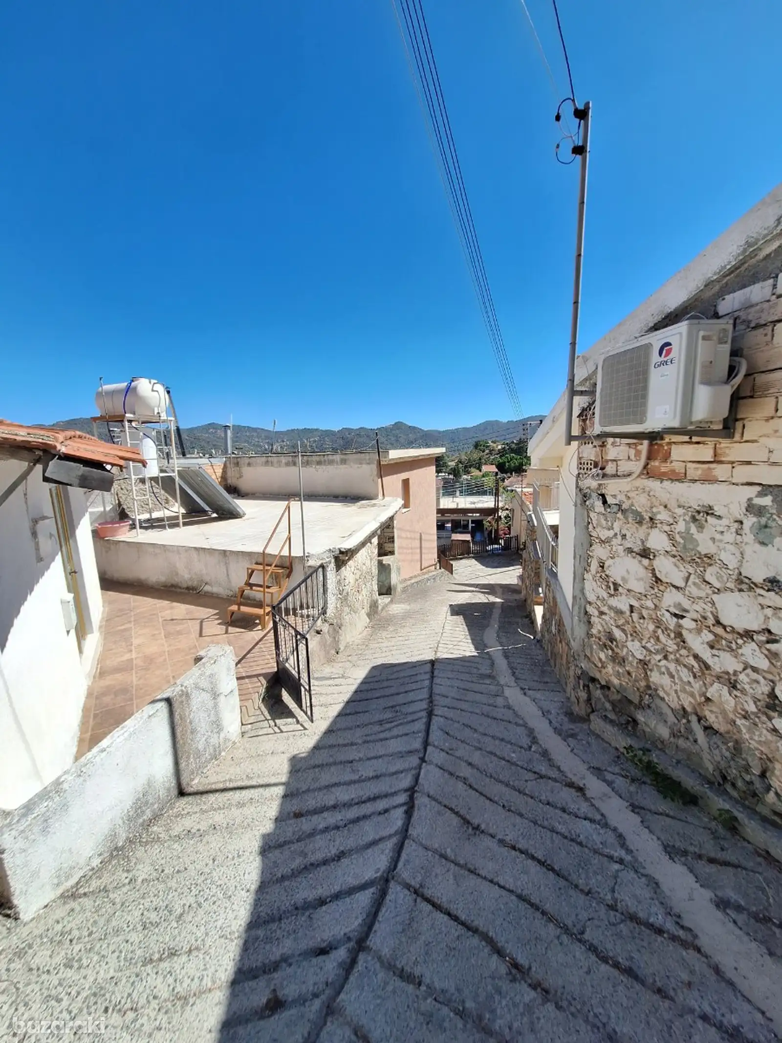 House, 2 bedrooms — 2