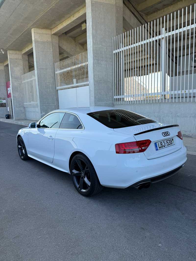 2010 Audi A5 2,0L 2010 Cyprus
