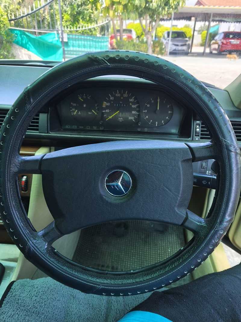 1986 Mercedes-Benz E-Class 2,5L 1986 Cyprus