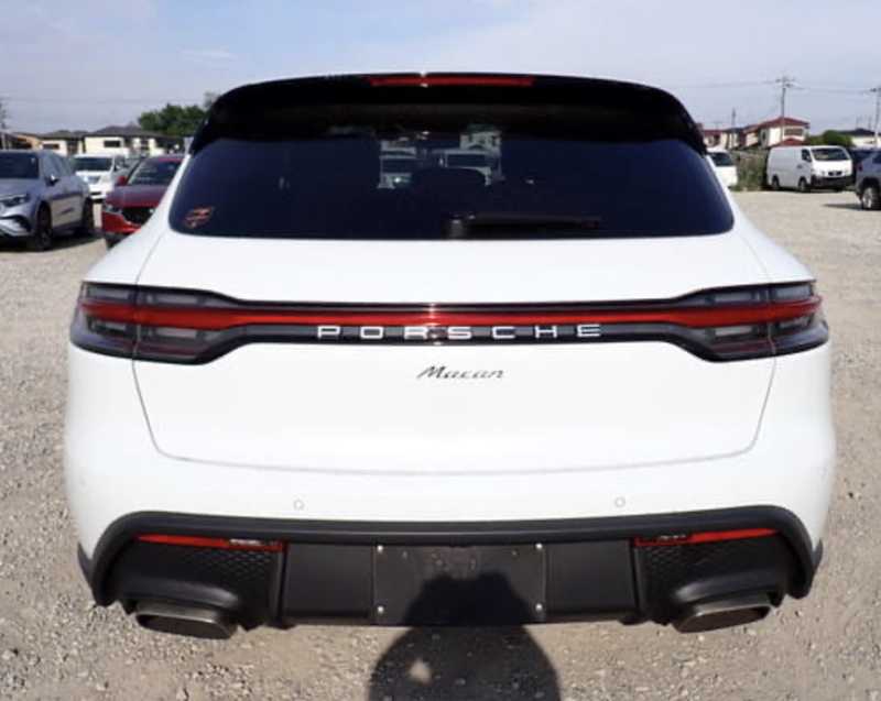 2022 Porsche Macan 2,0L 2022 Cyprus