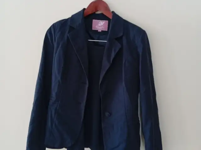 Navy 3-Piece Suit, Επαρχία Λεμεσού — Άγιος Αθανάσιος