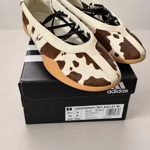 Adidas taekwondo mei ballet sneakers. cow print, Επαρχία Πάφου — Πάφος - Κάτω Πάφος