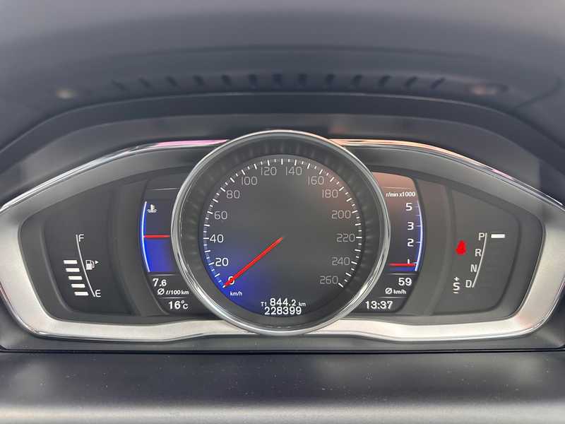 2017 Volvo XC60 2,4L 2017 Cyprus