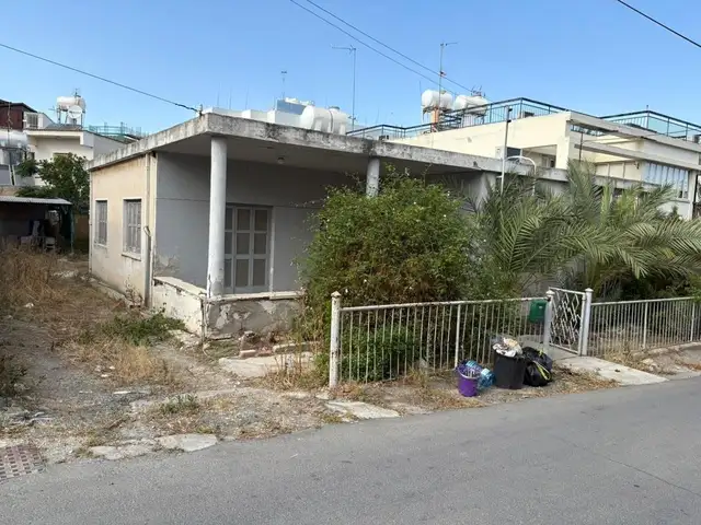 Residential Plot 381 m², Nicosia — Nicosia - Lykabittos