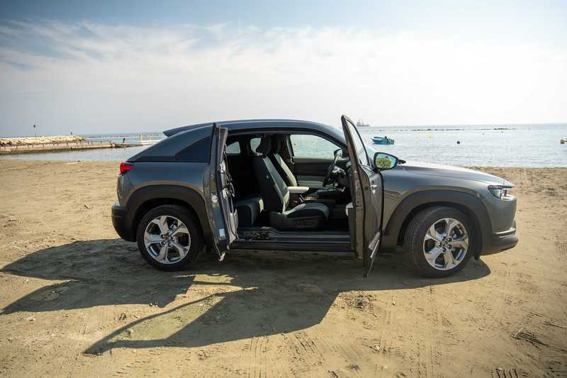 2020 Mazda ΜΧ-30 2,0L 2020 Cyprus