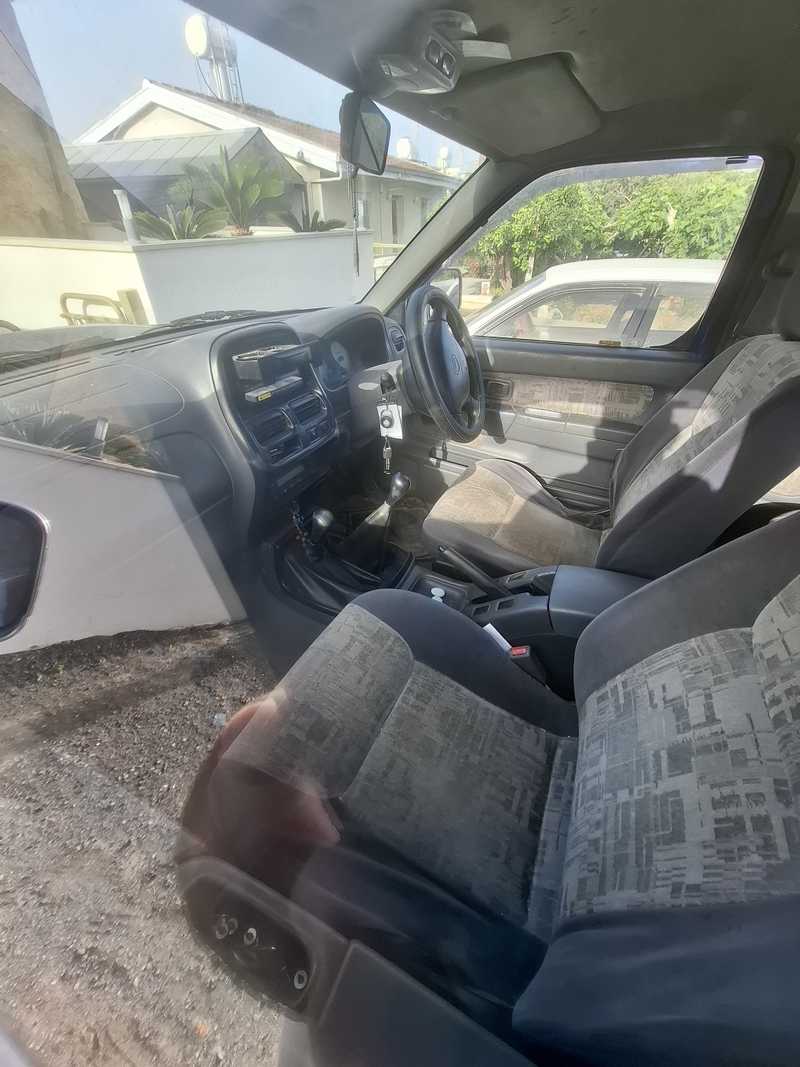 2001 Nissan Navara 2,5L 2001 Cyprus