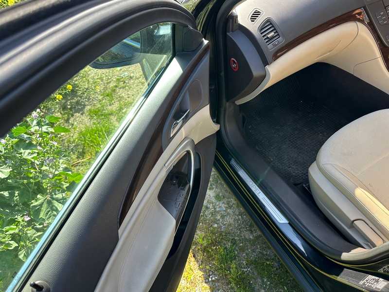 2010 Opel, Vauxhall Insignia 1,6L 2010 Cyprus