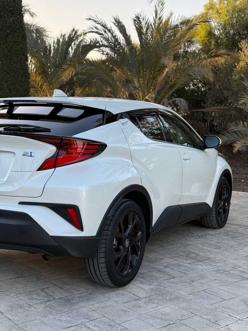 2021 Toyota C-HR 1,8L 2021 Cyprus