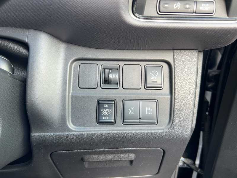 2022 Nissan Serena 2,0L 2022 Cyprus