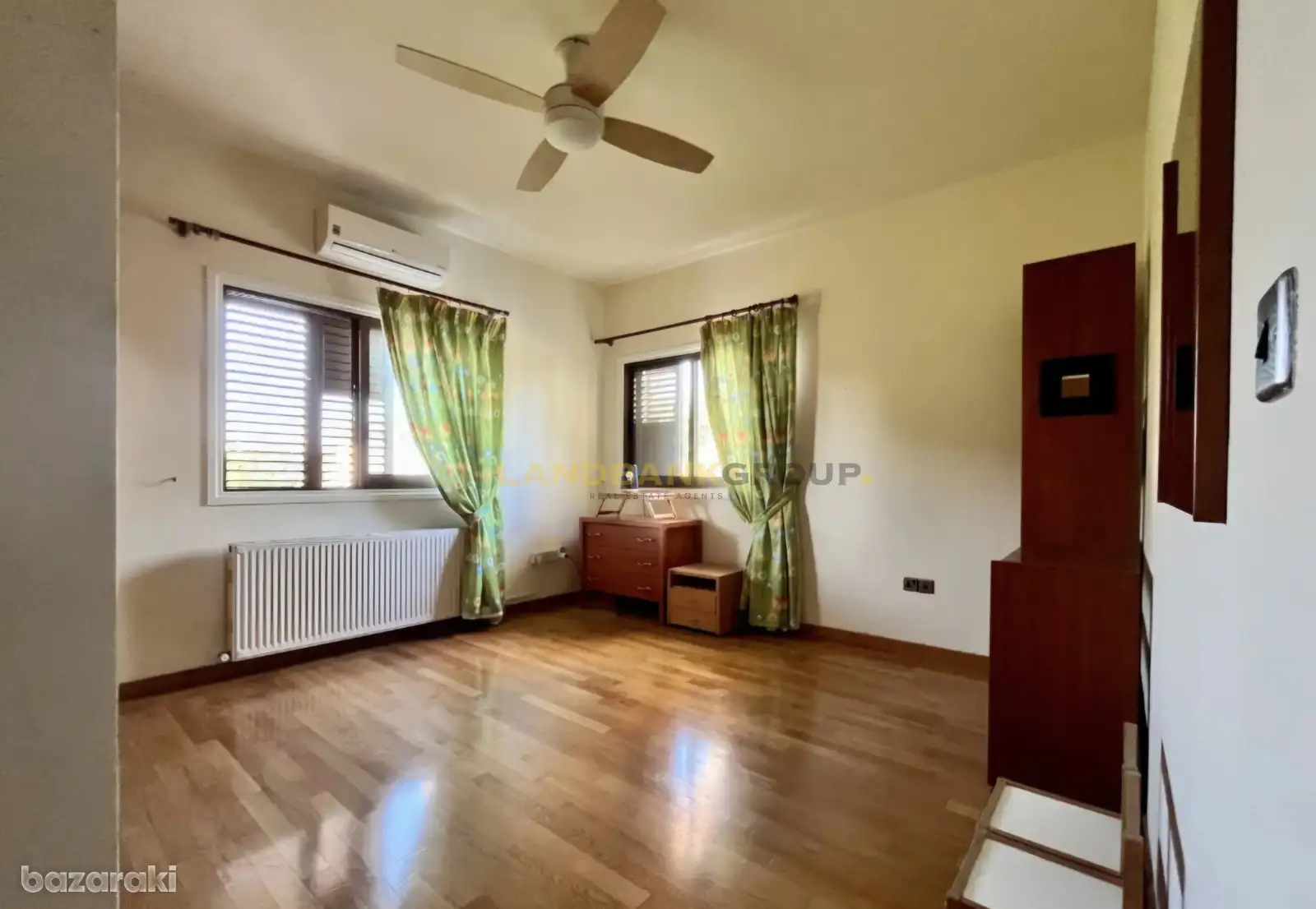 House, 4 bedrooms — 16