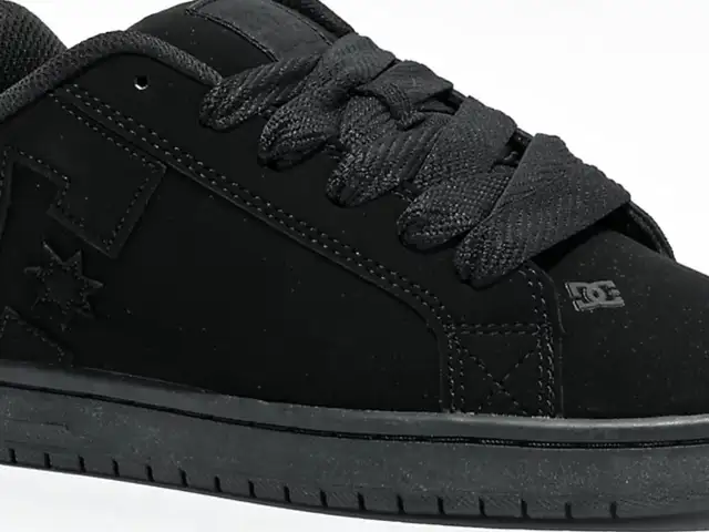 Dc court graffik black skate shoes, Επαρχία Λάρνακας — Αραδίππου - Άγιος Φανούριος