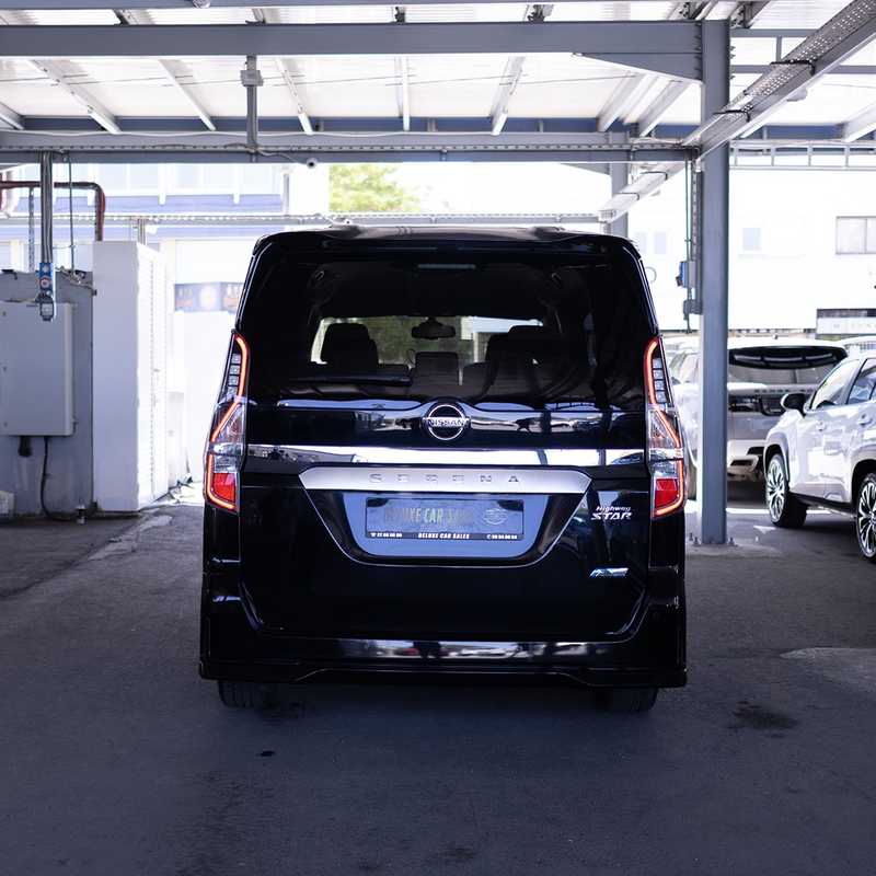 2022 Nissan Serena 2,0L 2022 Cyprus