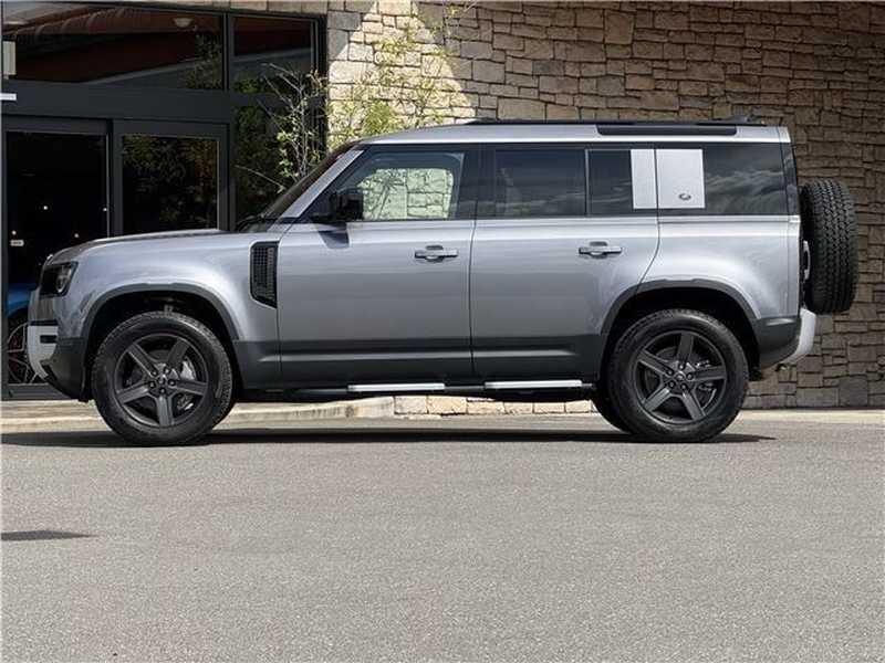 2024 Land Rover Defender 3,0L 2024 Cyprus