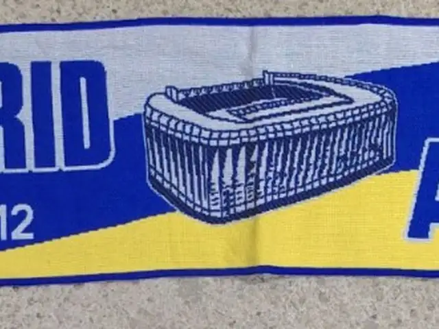 APOEL vs REAL Madrid champions league quarter finals 2012. Wooven Scarf, Nicosia — Nicosia - Faneromeni