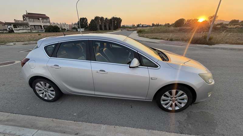 Opel, Vauxhall Astra 1,4L 2011
