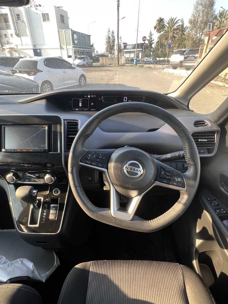 2022 Nissan Serena 2,0L 2022 Cyprus