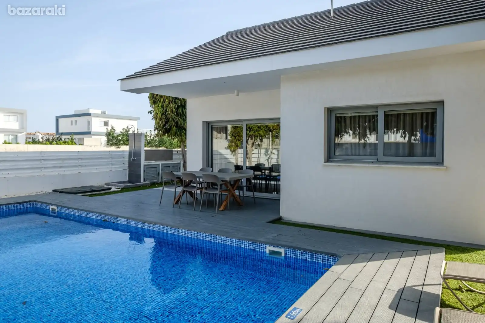 House, 2 bedrooms — 2