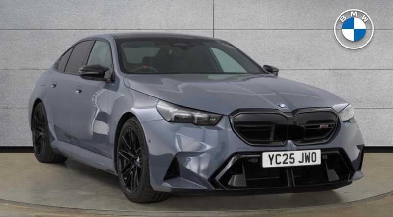BMW M5 4,4L 2025