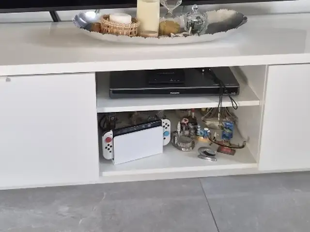 Tv stand ikea, Επαρχία Λευκωσίας — Δάλι - Αγ Κωνστ και Ελένης