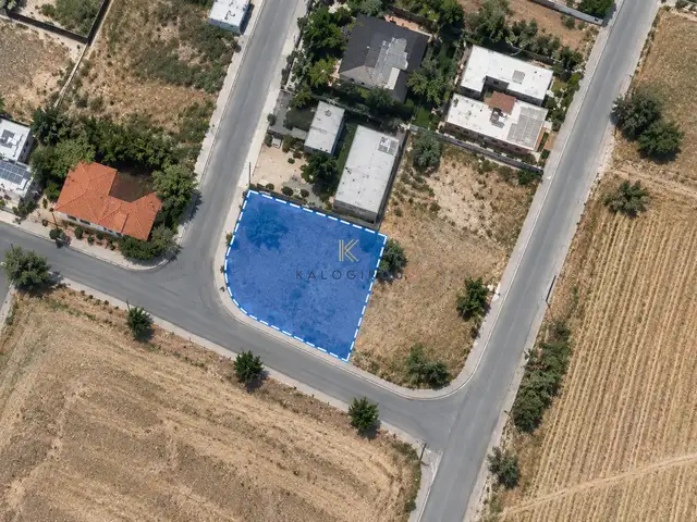 Residential Plot 569 m², Επαρχία Λάρνακας — Αθιένου