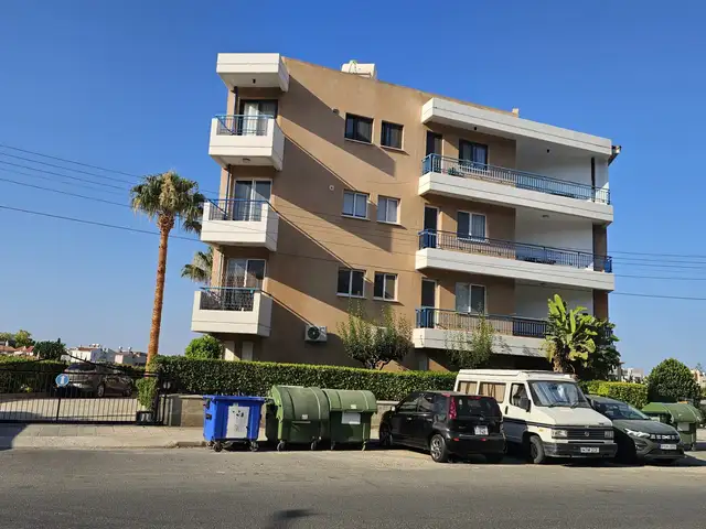 3-bedroom apartment for sale, Paphos — Paphos - Universal
