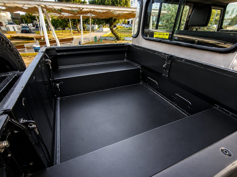 1999 Land Rover Defender 2,5L 1999 Cyprus