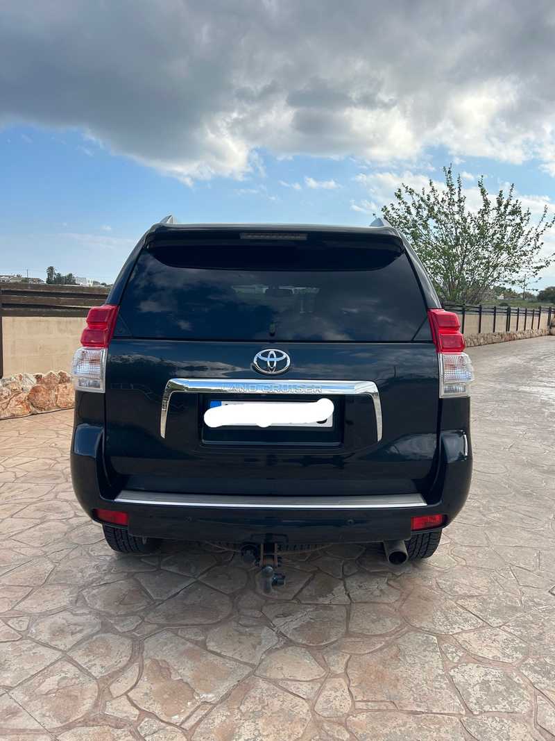 2011 Toyota Land Cruiser 200 3,0L 2011 Cyprus