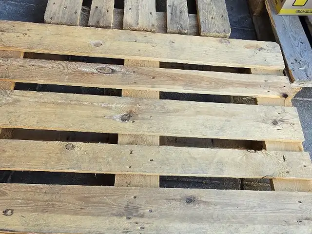 PALLETS, Επαρχία Λεμεσού — Λεμεσός - Πέτρου και Παύλου