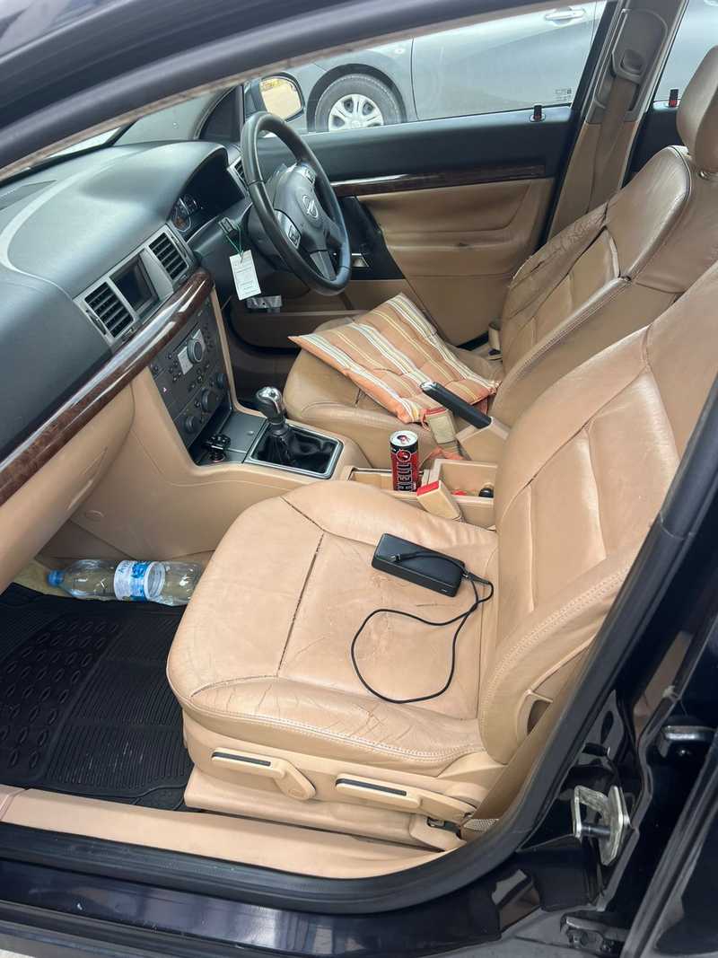 2005 Opel, Vauxhall Vectra 1,6L 2005 Cyprus