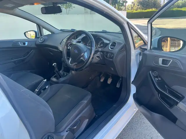 Ford Fiesta Van 1,5L 2016, Larnaca — Dromolaxia - 4