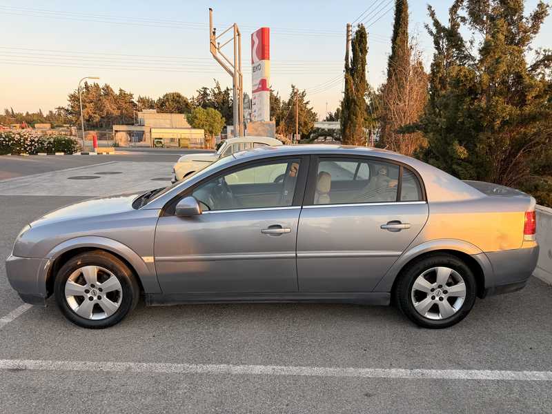 2004 Opel, Vauxhall Vectra 1,6L 2004 Cyprus