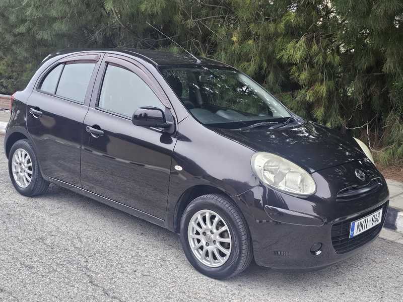 Nissan March 1,2L 2013