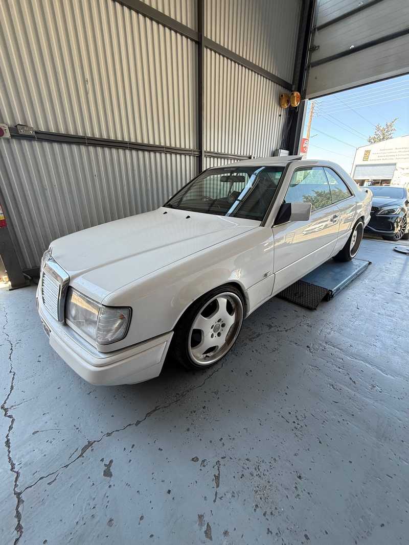 1991 Mercedes-Benz C-Class 2,3L 1991 Cyprus