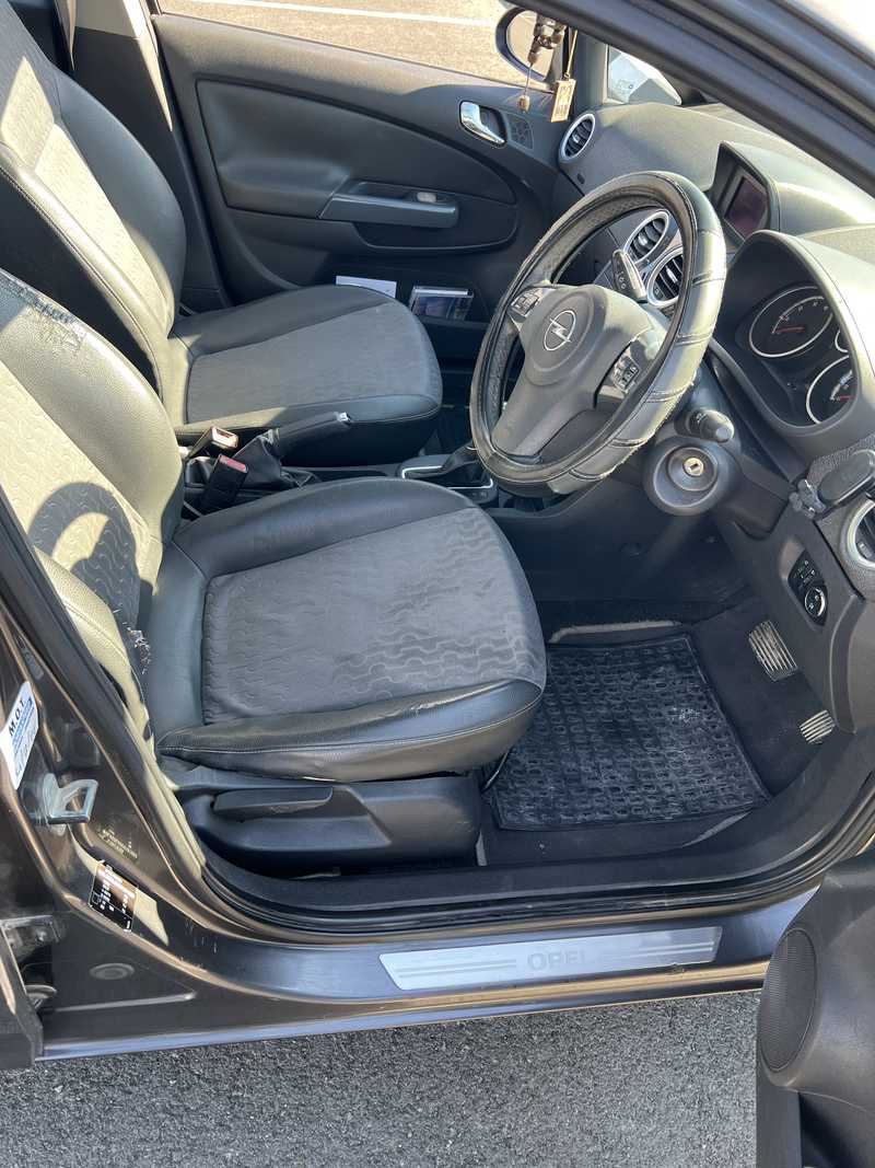 2012 Opel, Vauxhall Corsa 1,4L 2012 Cyprus