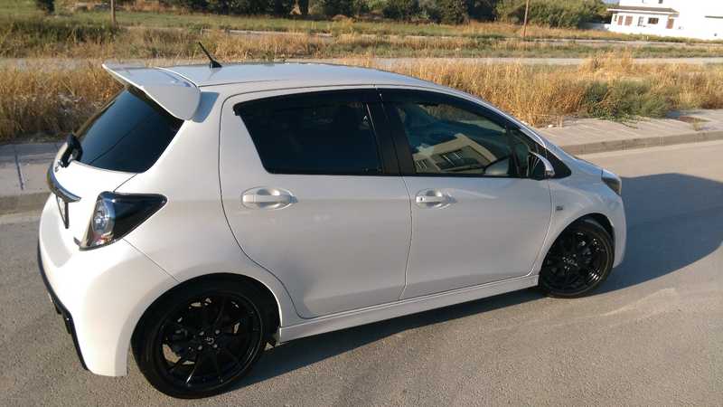 2015 Toyota Yaris 1,5L 2015 Cyprus