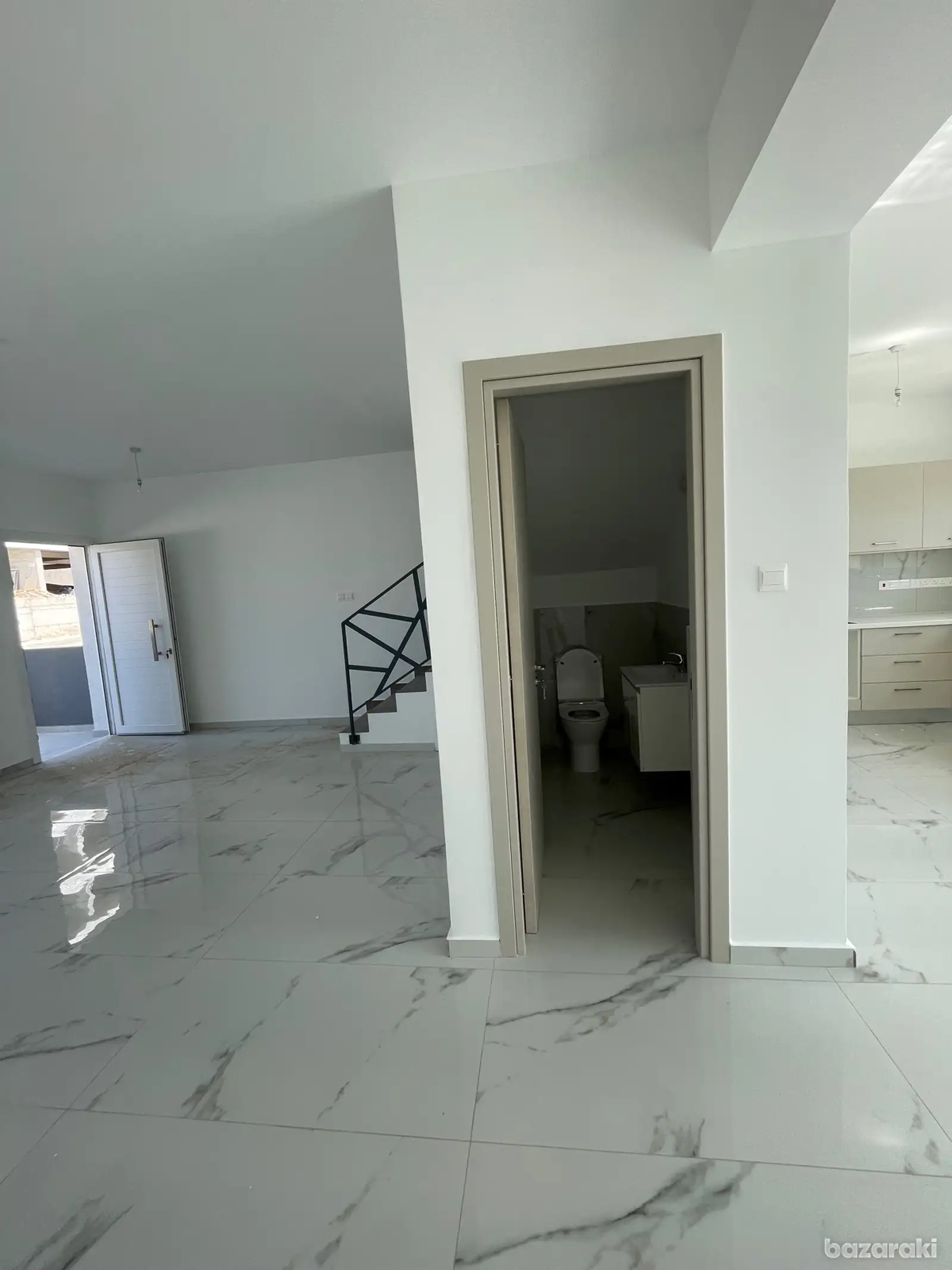 House, 3 bedrooms — 3