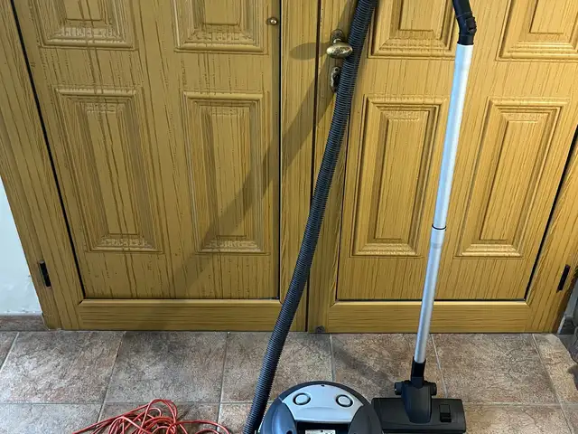 Lavor pro silent fr professional vacuum cleaner - 12l, Limassol — Agios Athanasios
