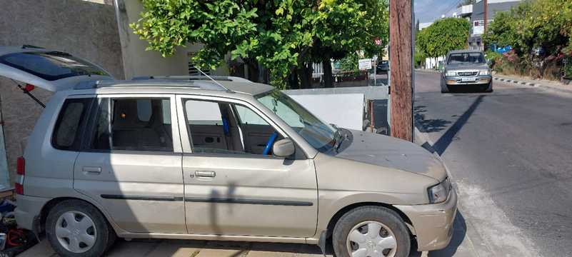 Mazda Demio 1,3L 1998